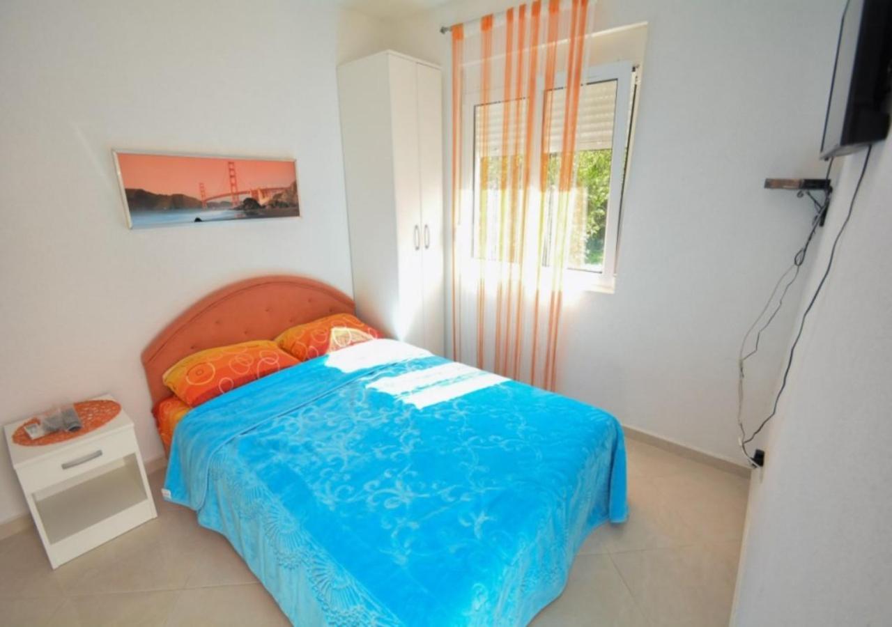 Seaside Apartments And Rooms Котор Екстериор снимка