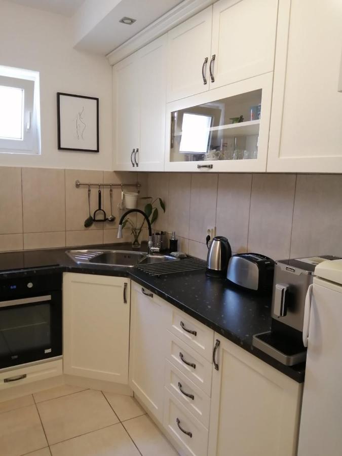 Seaside Apartments And Rooms Котор Екстериор снимка