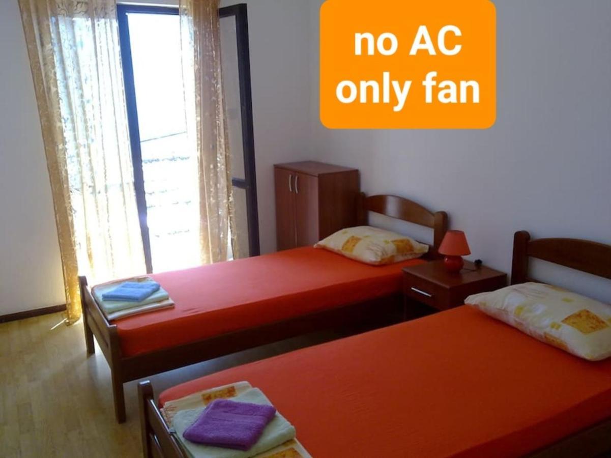 Seaside Apartments And Rooms Котор Екстериор снимка