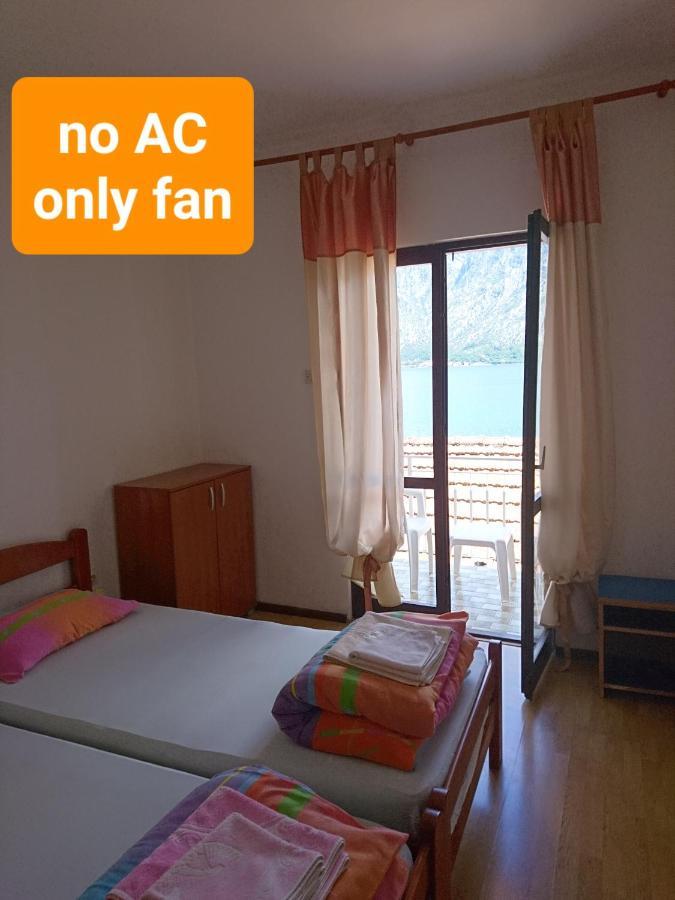 Seaside Apartments And Rooms Котор Екстериор снимка