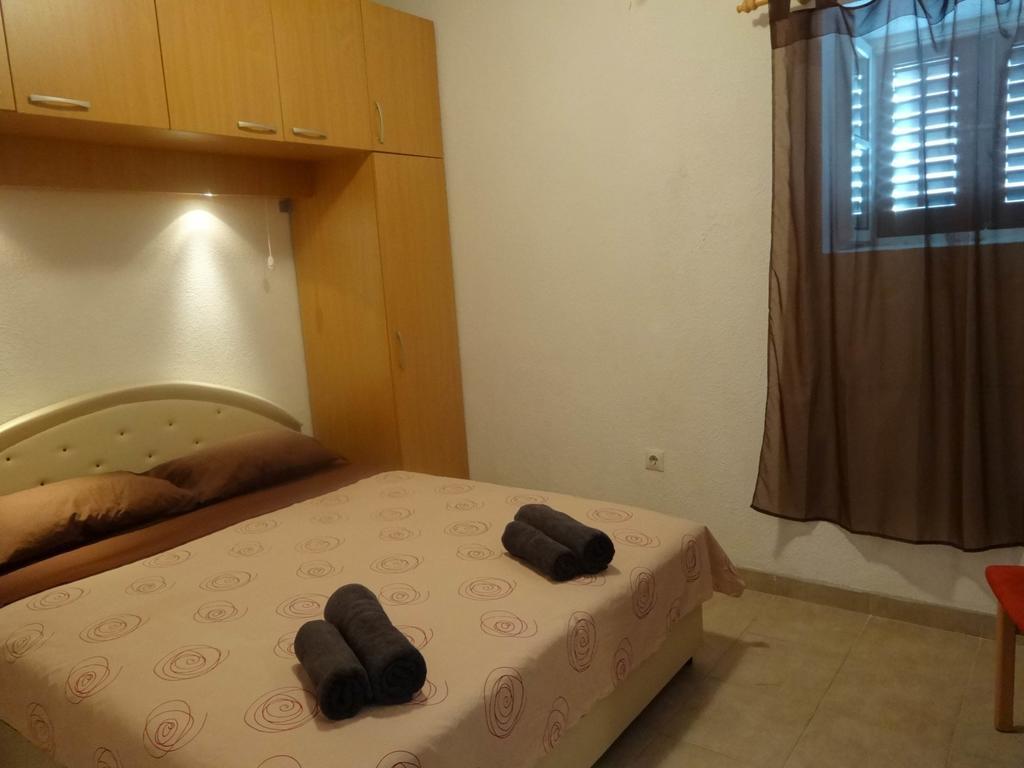 Seaside Apartments And Rooms Котор Екстериор снимка