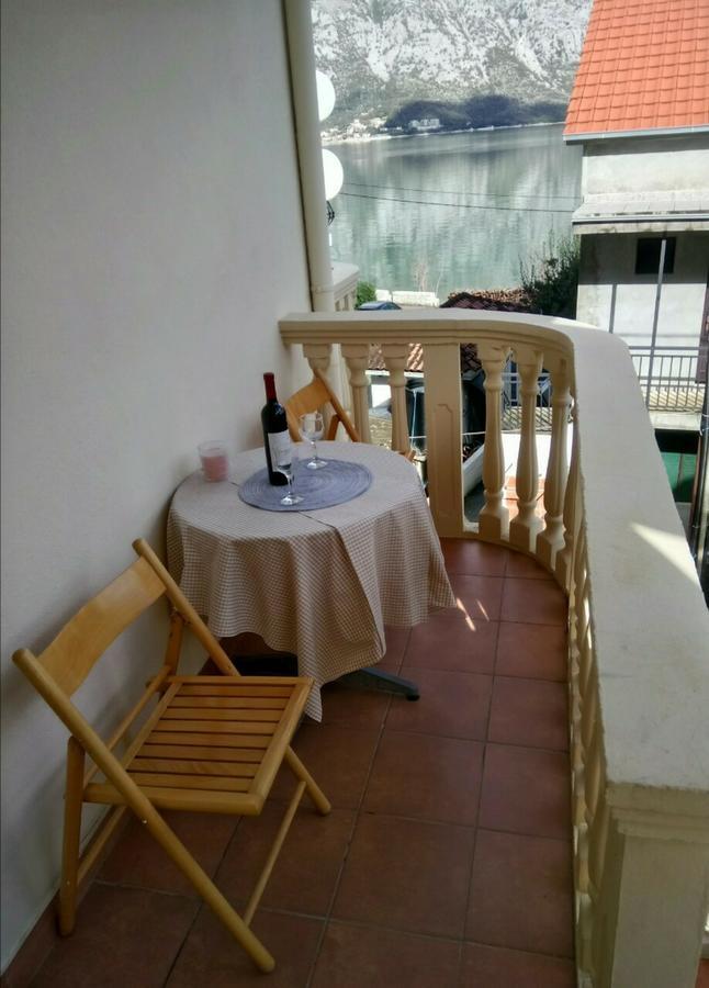 Seaside Apartments And Rooms Котор Екстериор снимка