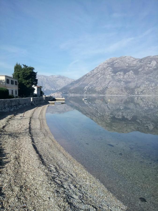 Seaside Apartments And Rooms Котор Екстериор снимка