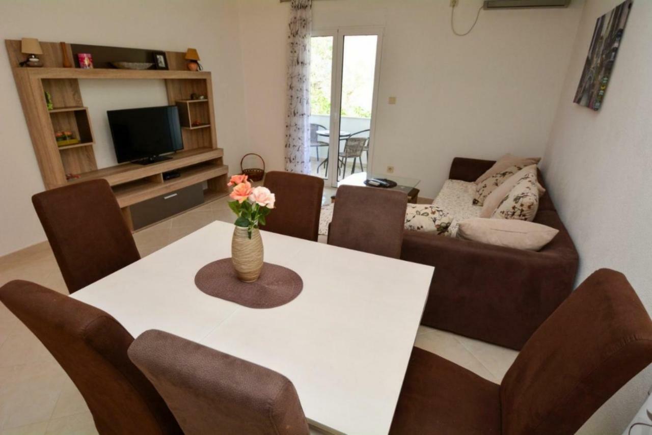 Seaside Apartments And Rooms Котор Екстериор снимка