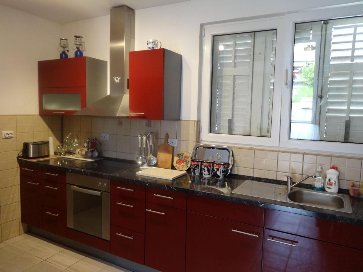 Seaside Apartments And Rooms Котор Екстериор снимка